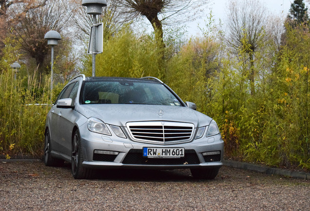 Mercedes-Benz E 63 AMG S212 V8 Biturbo