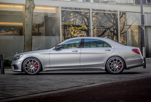 Mercedes-Benz S 63 AMG V222