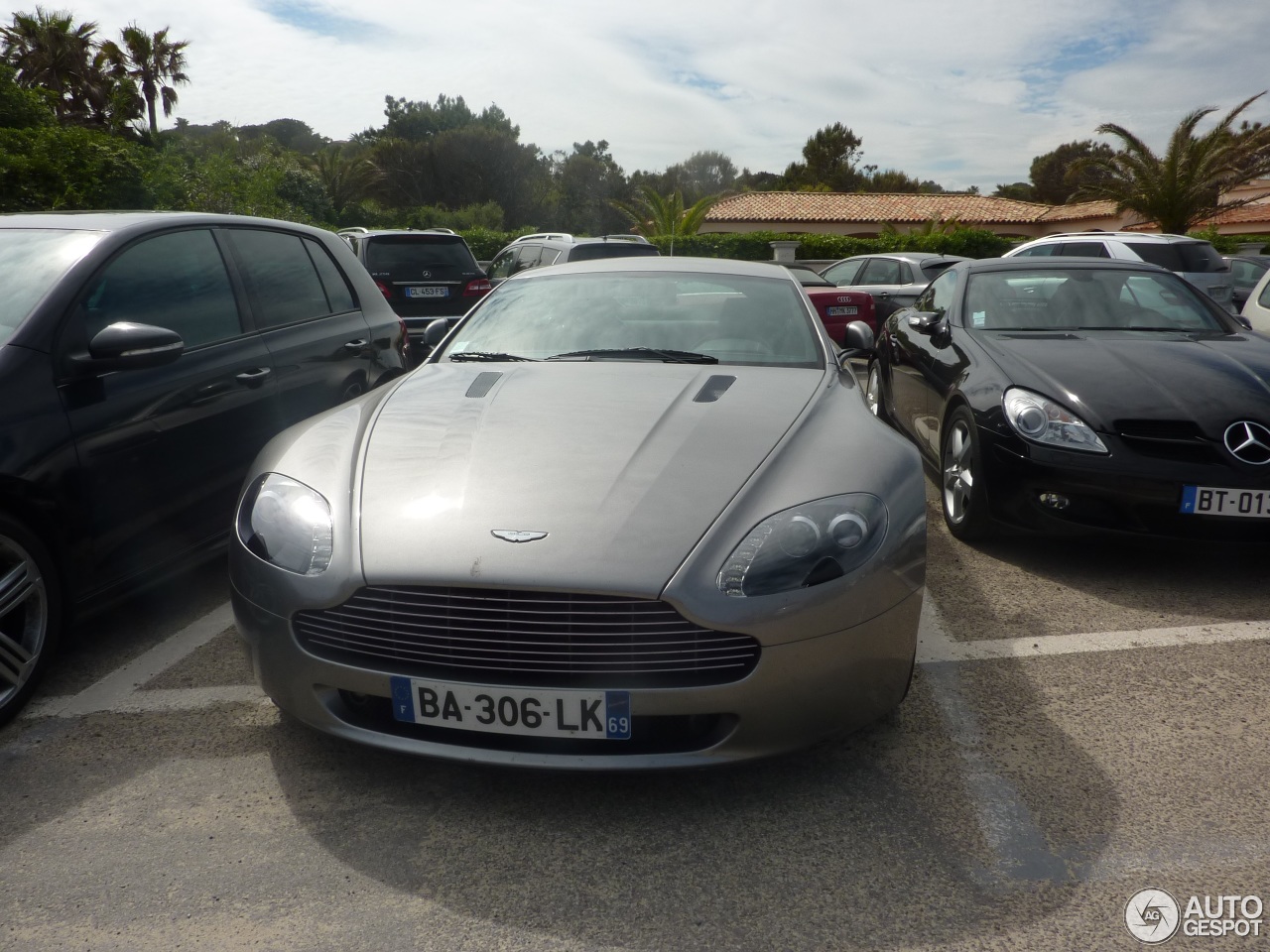 Aston Martin V8 Vantage