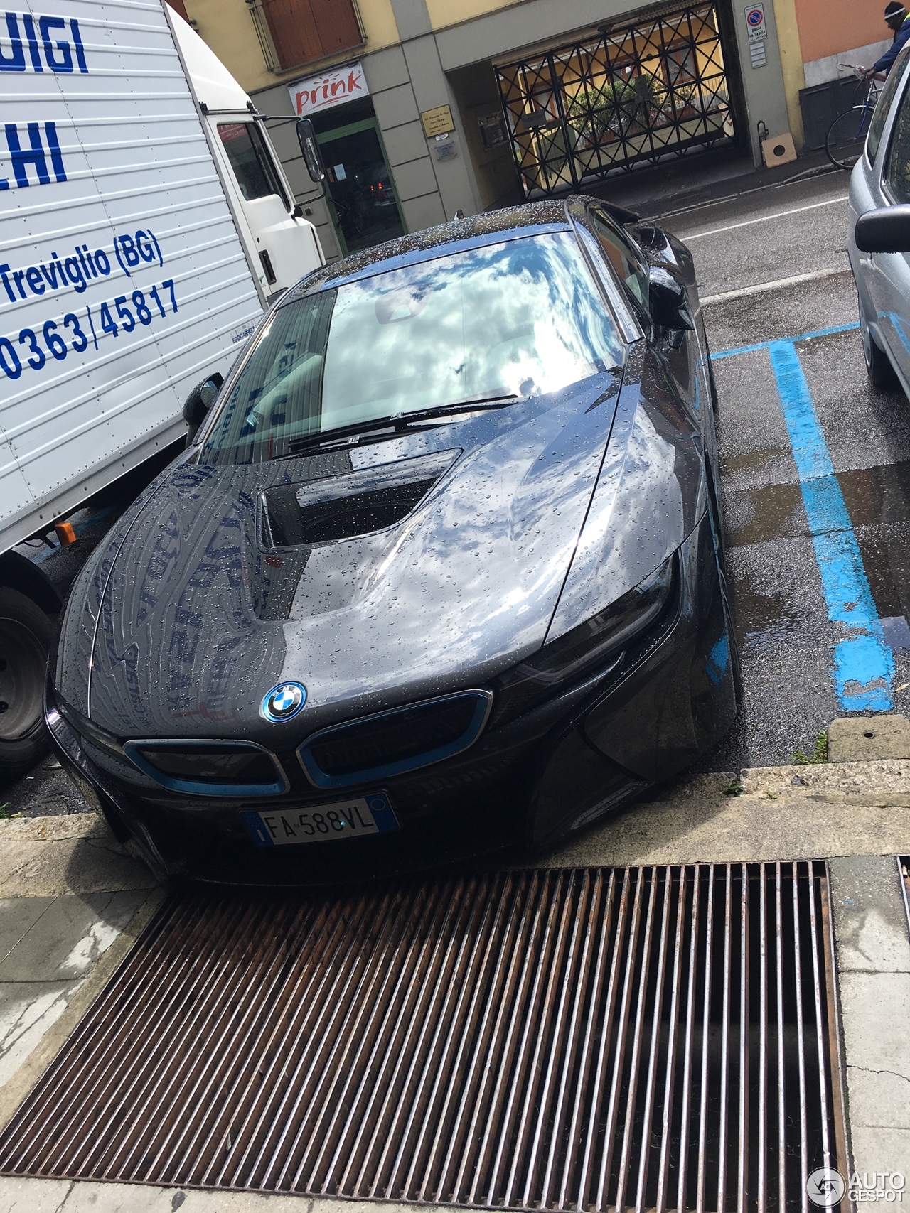 BMW i8