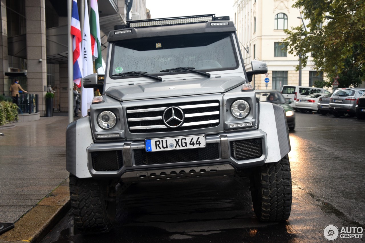 Mercedes-Benz G 500 4X4²