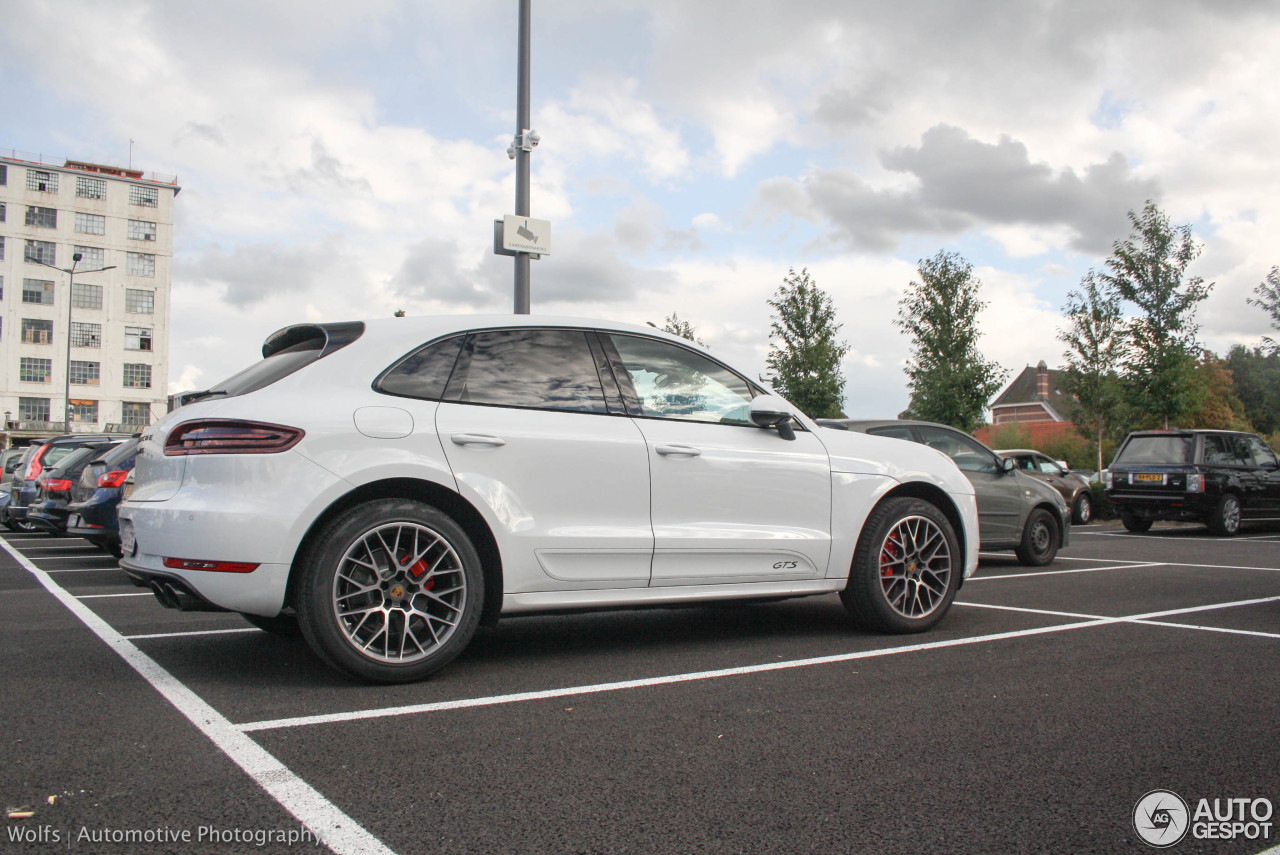 Porsche 95B Macan GTS