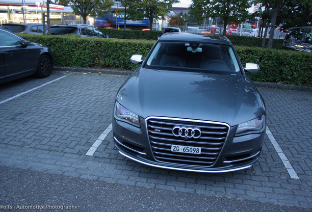 Audi S8 D4