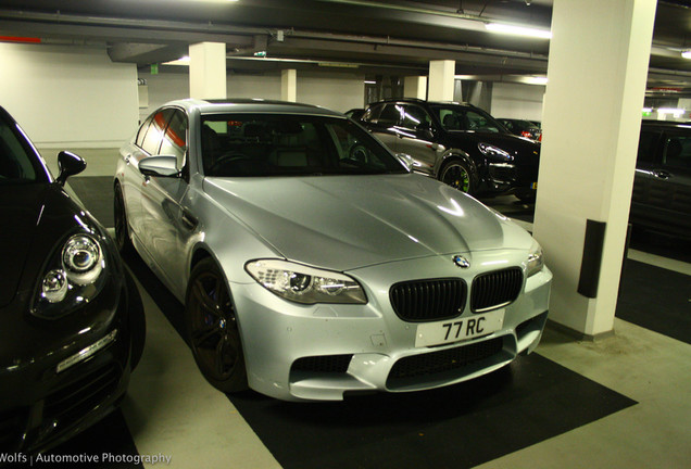 BMW M5 F10 2011