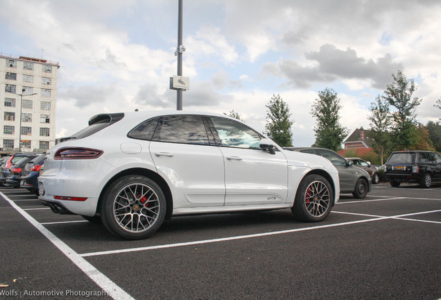 Porsche 95B Macan GTS