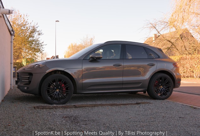 Porsche 95B Macan Turbo