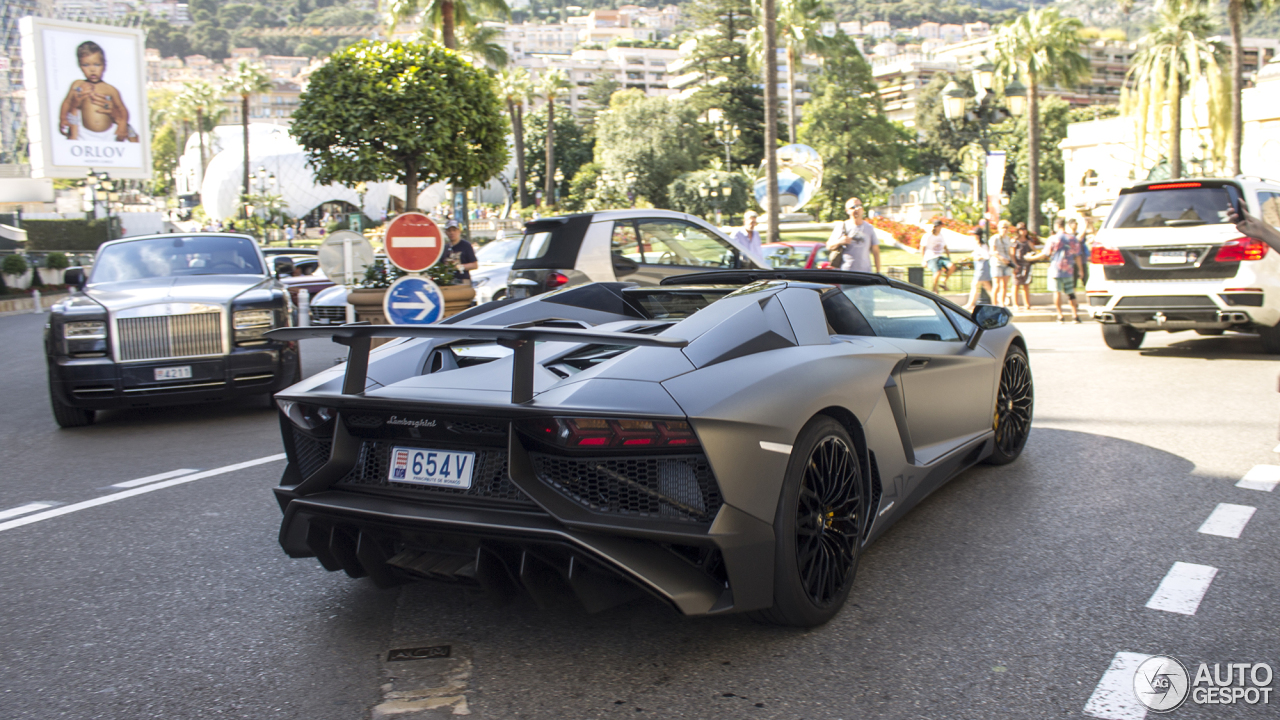 Lamborghini Aventador LP750-4 SuperVeloce Roadster