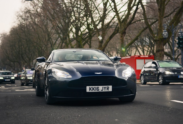 Aston Martin DB11