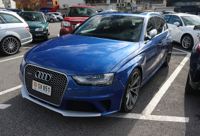 Audi RS4 Avant B8