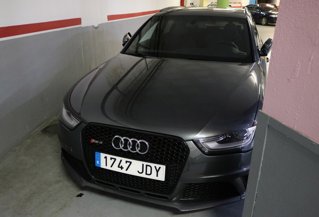 Audi RS4 Avant B8