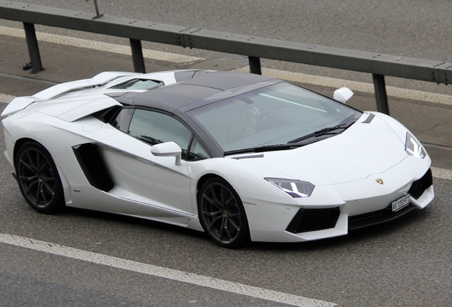 Lamborghini Aventador LP700-4 Roadster