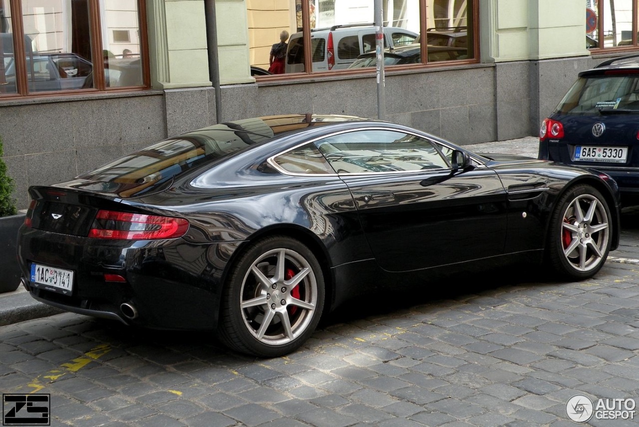 Aston Martin V8 Vantage