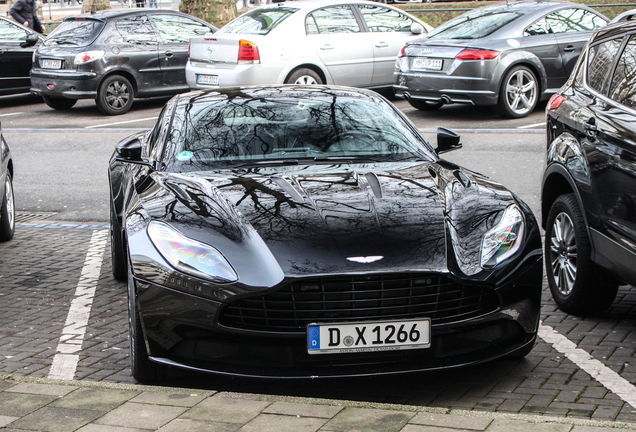 Aston Martin DB11