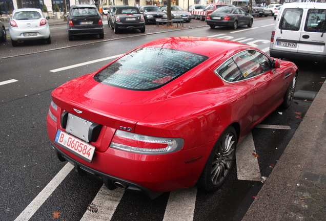 Aston Martin DB9