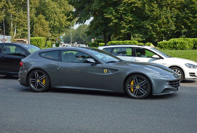 Ferrari FF