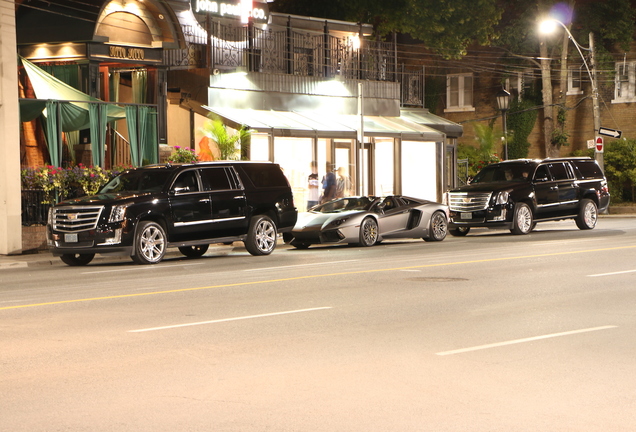 Lamborghini Aventador LP700-4 Roadster