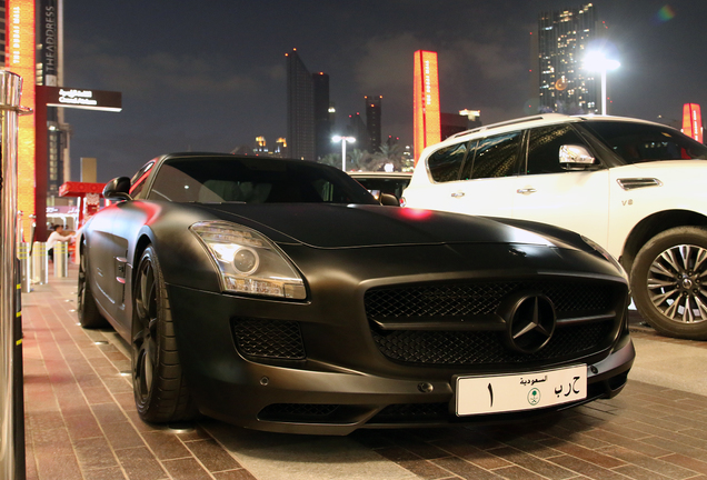 Mercedes-Benz SLS AMG