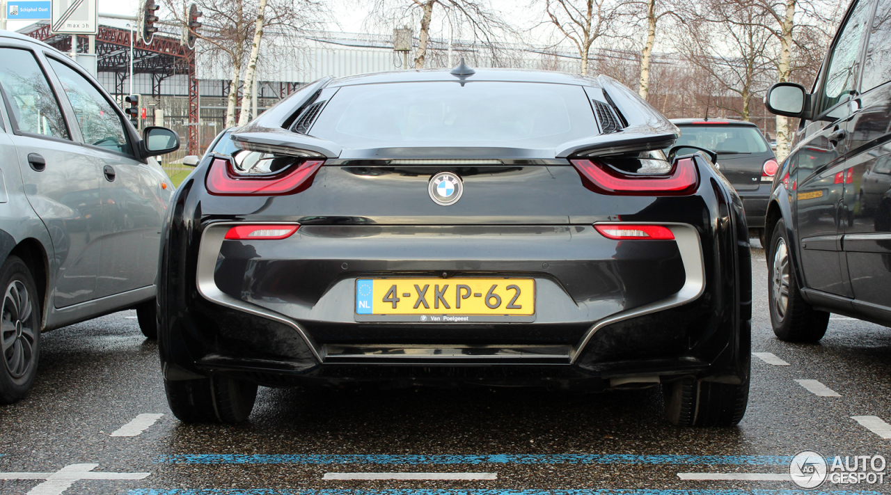 BMW i8