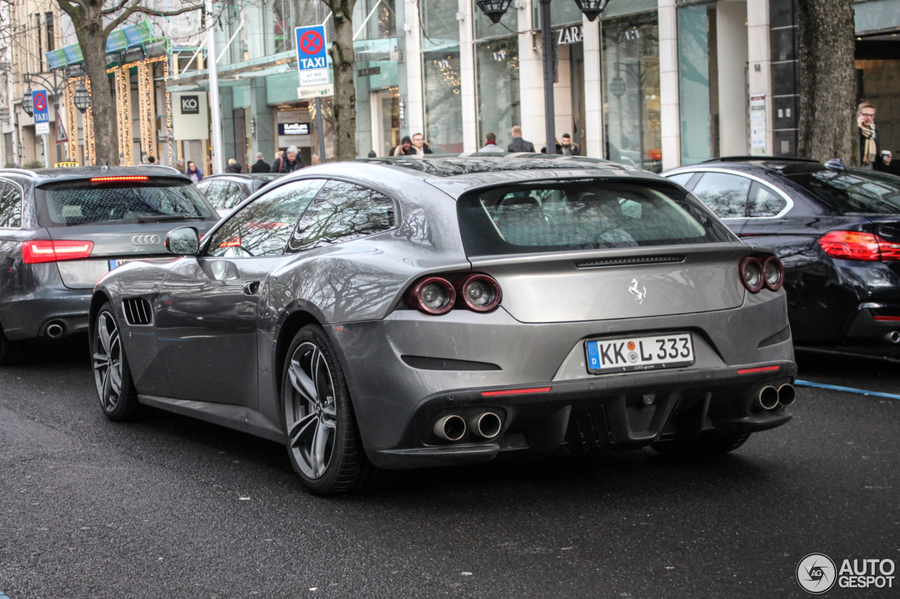 Ferrari GTC4Lusso