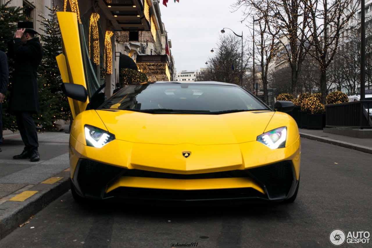 Lamborghini Aventador LP750-4 SuperVeloce Roadster