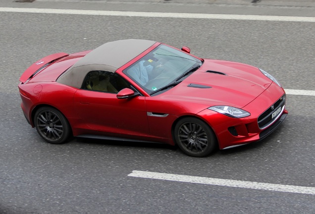 Jaguar F-TYPE S V8 Convertible