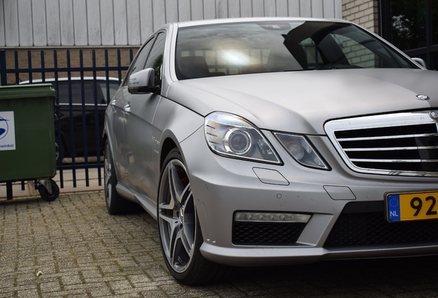 Mercedes-Benz E 63 AMG W212 V8 Biturbo