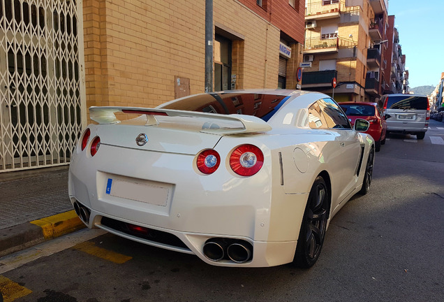 Nissan GT-R