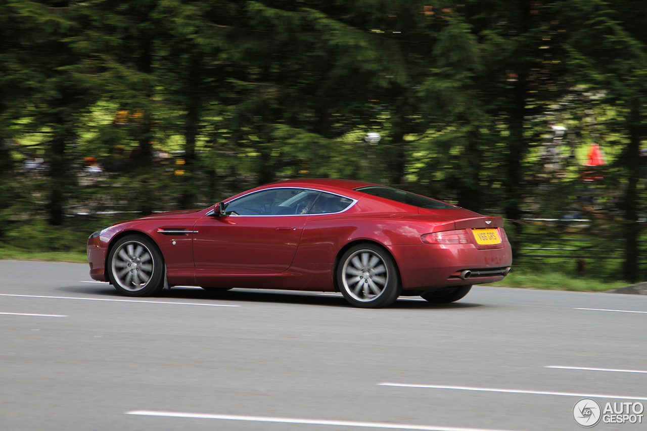 Aston Martin DB9