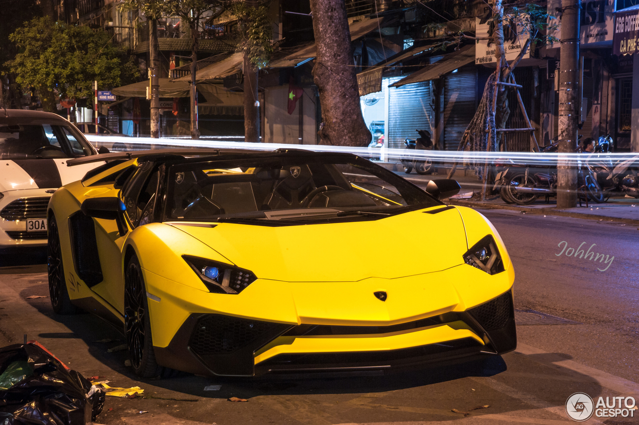 Lamborghini Aventador LP750-4 SuperVeloce Roadster