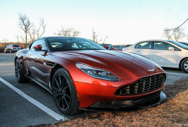 Aston Martin DB11