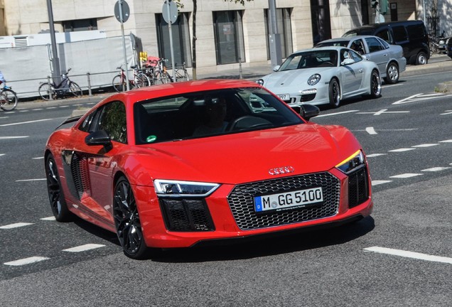 Audi R8 V10 Plus 2015