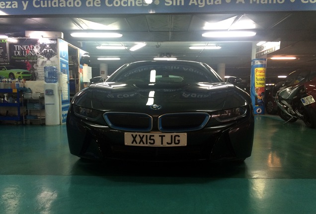 BMW i8