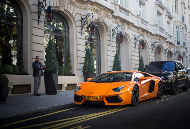 Lamborghini Aventador LP700-4