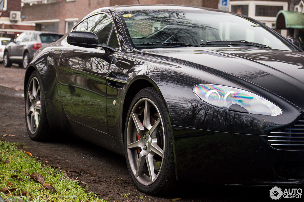 Aston Martin V8 Vantage