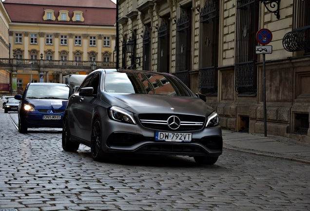 Mercedes-AMG A 45 W176 2015