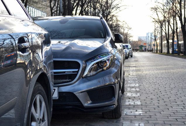 Mercedes-AMG GLA 45 X156