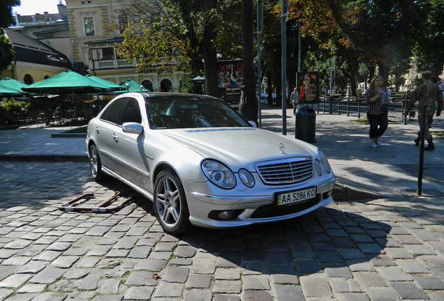 Mercedes-Benz E 55 AMG