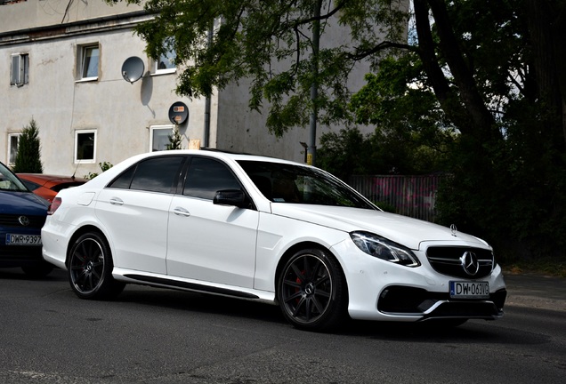 Mercedes-Benz E 63 AMG S W212