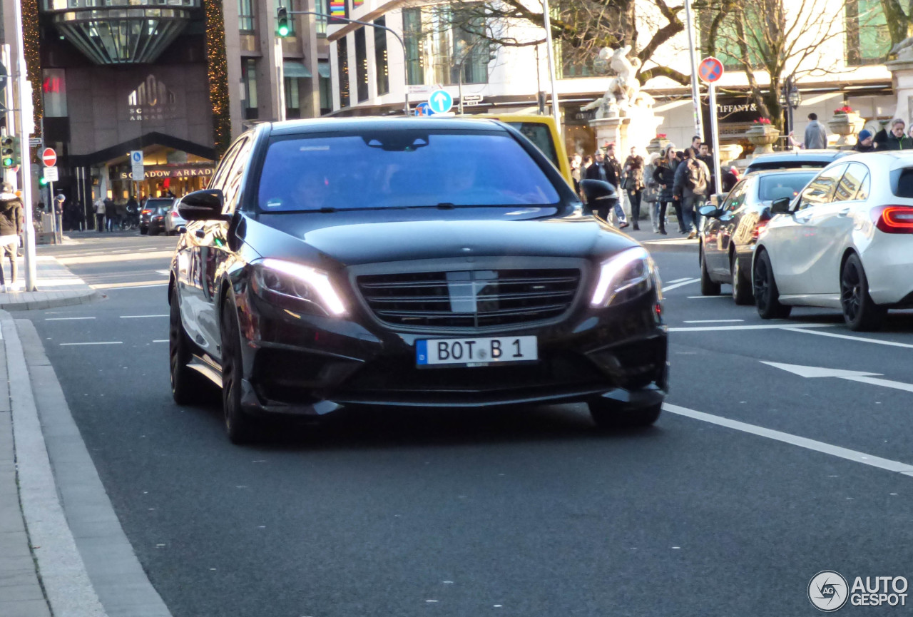 Mercedes-Benz Brabus 900 Rocket