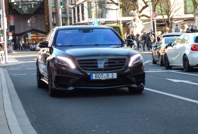 Mercedes-Benz Brabus 900 Rocket