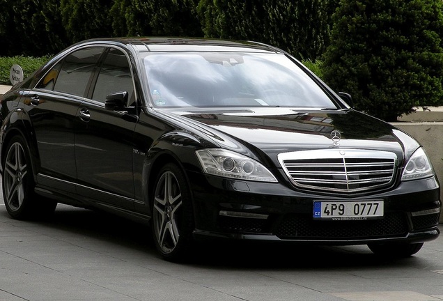 Mercedes-Benz S 65 AMG V221 2010