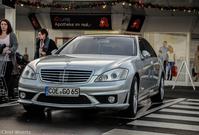 Mercedes-Benz S 65 AMG V221