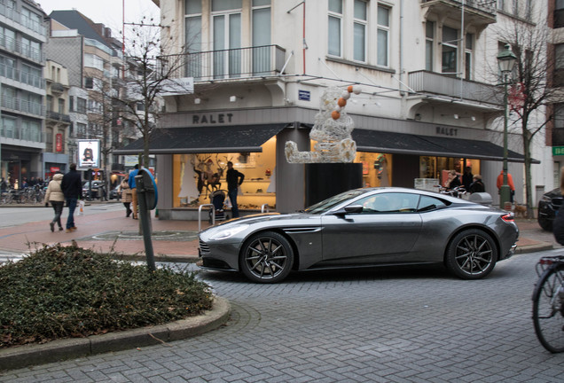 Aston Martin DB11