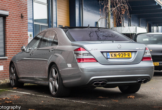 Mercedes-Benz S 65 AMG V221