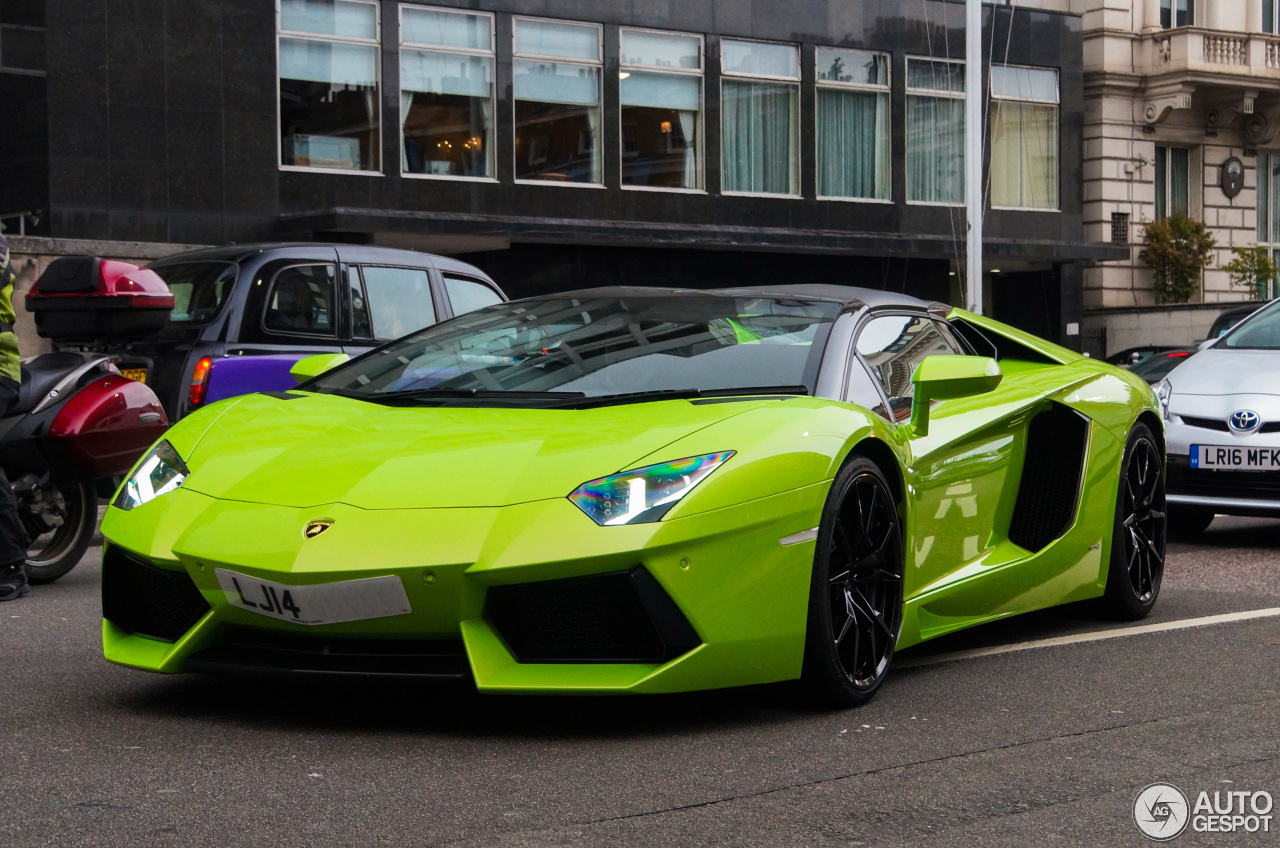 Lamborghini Aventador LP700-4 Roadster