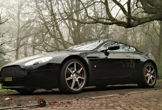 Aston Martin V8 Vantage