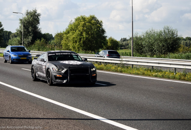 Ford Mustang Shelby GT350R 2015