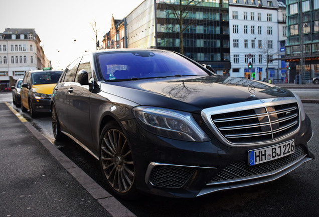 Mercedes-Benz S 65 AMG V222