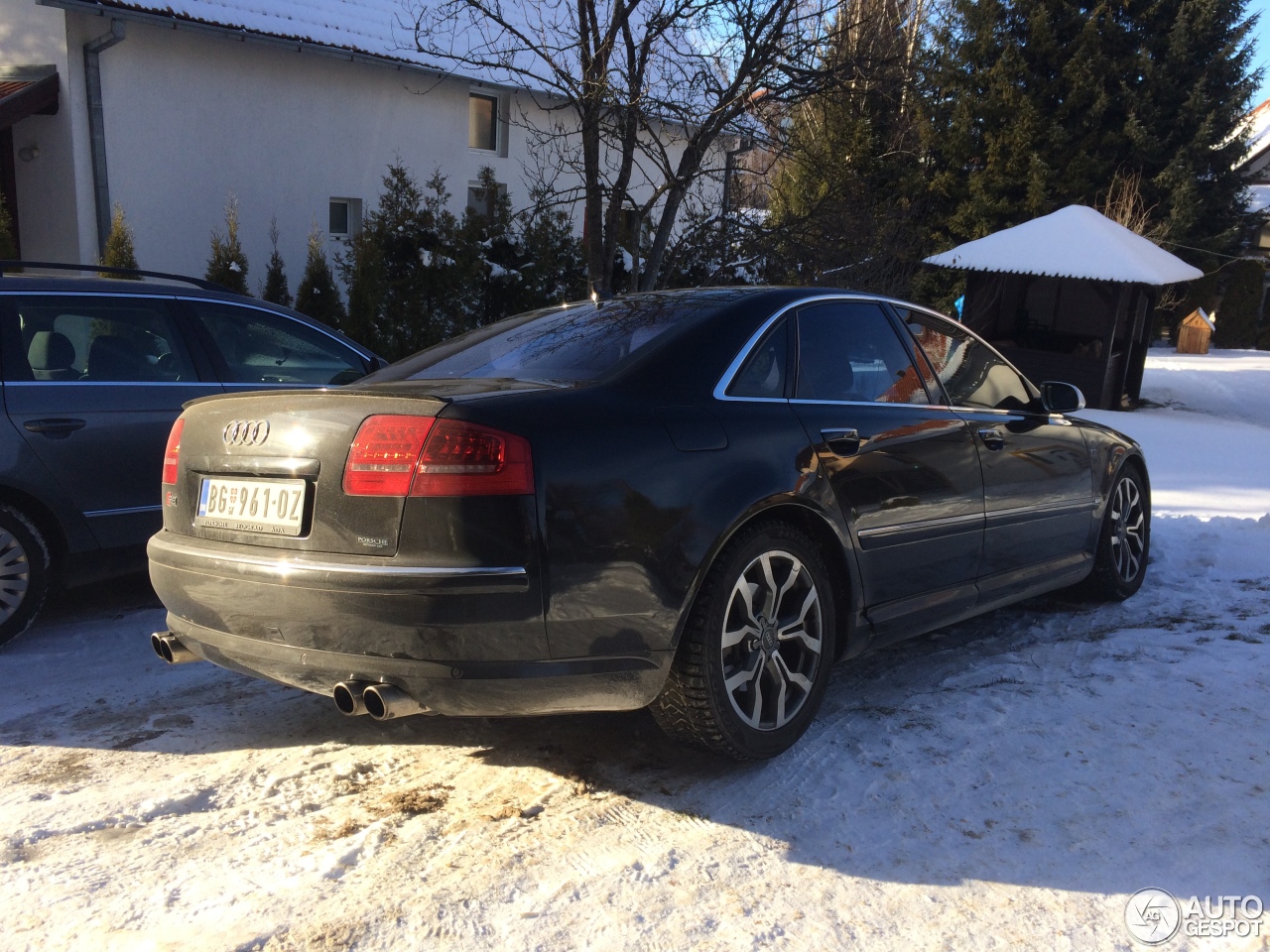 Audi S8 D3