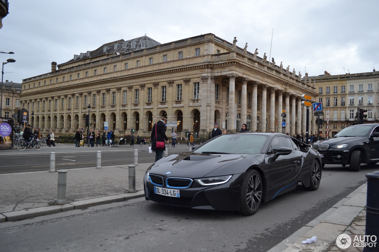 BMW i8